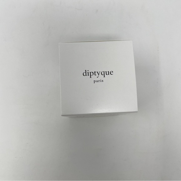 DIPTYQUE PARIS Figuier Fig Tree Scented 2.4oz Candle - Picture 3 of 8